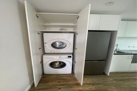 Photo of property in 129 Wallace Street, Mount Cook, Wellington, 6021