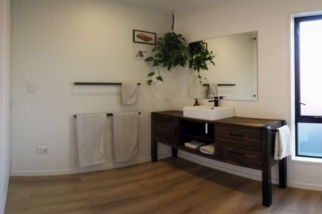 Photo of property in 123 Clarendon Terrace, Woolston, Christchurch, 8023