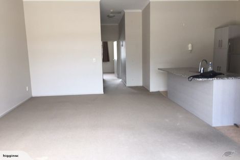 Photo of property in 17/11 Carlos Drive, Flat Bush, Auckland, 2016