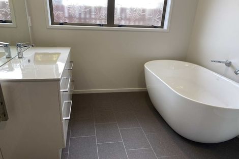 Photo of property in 15 Church Road, Taradale, Napier, 4112