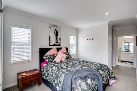 Photo of property in 28 Hurunui Drive, Te Awa, Napier, 4110