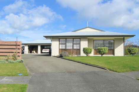 Photo of property in 11 Calder Place, Feilding, 4702