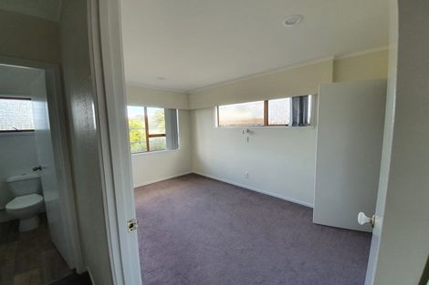 Photo of property in 43 Girrahween Drive, Totara Vale, Auckland, 0629