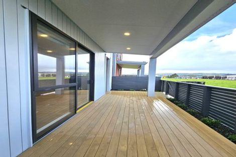 Photo of property in 5 Yellow Pear Lane, Karaka, 2578