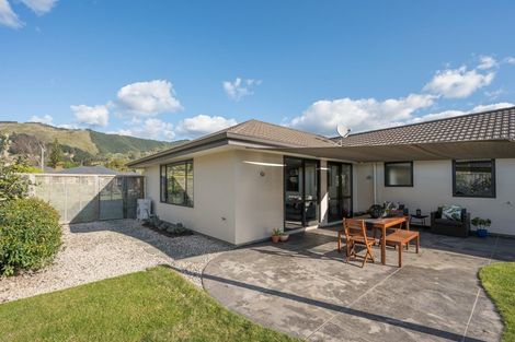 Photo of property in 2 Melfield Place, Richmond, 7020