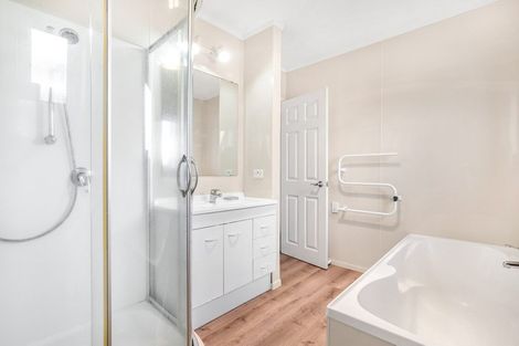 Photo of property in 34 Hallberry Road, Mangere East, Auckland, 2024