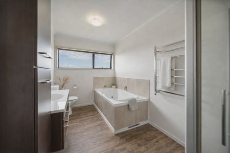 Photo of property in 106 Bluff Road, Pokeno, 2471
