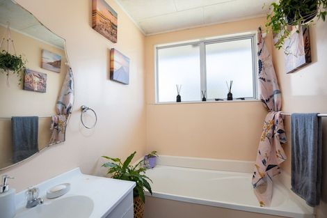 Photo of property in 10 Hamua Place, Waitara, 4320