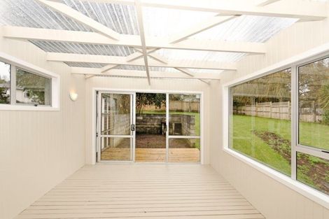 Photo of property in 19 Helleur Road, Massey, Auckland, 0614