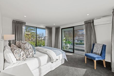 Photo of property in 62 Straven Road, Fendalton, Christchurch, 8014