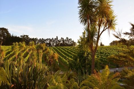 Photo of property in 23 Robert Might Road, Kumeu, 0810