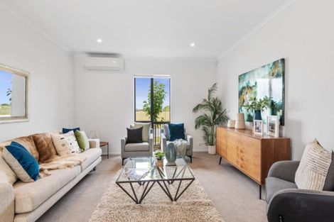 Photo of property in 94 Te Napi Drive, Takanini, 2112