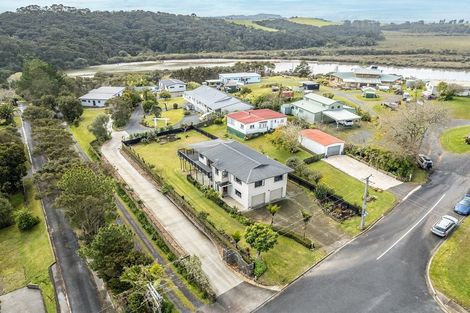 Photo of property in 75 Yorke Road, Haruru, 0204