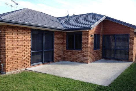 Photo of property in 16 Finchley Place, Hamilton East, Hamilton, 3216