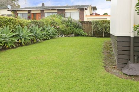 Photo of property in 88 Roberts Road, Te Atatu South, Auckland, 0610
