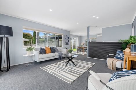 Photo of property in 9 Whitby Place, Welcome Bay, Tauranga, 3112