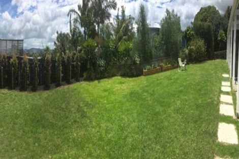 Photo of property in 41 Pohutukawa Avenue, Red Beach, 0932