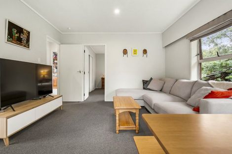 Photo of property in 2/110 Monarch Avenue, Hillcrest, Auckland, 0627