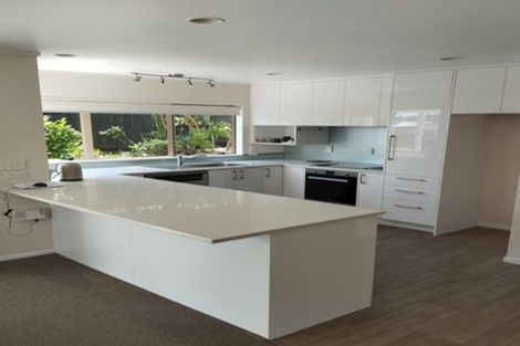 Photo of property in 21 Redfern Lane, Glenfield, Auckland, 0629