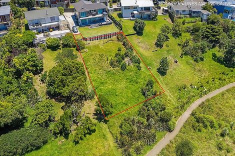 Photo of property in 38a Rewarewa Road, Te Atatu Peninsula, Auckland, 0610