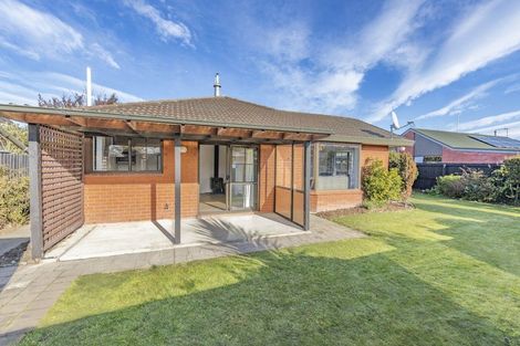 Photo of property in 2/38 Greenock Street, Redwood, Christchurch, 8051