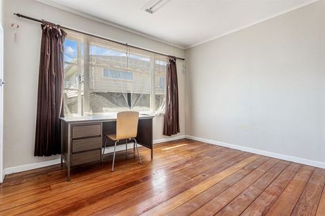Photo of property in 58 Hutchinson Avenue, New Lynn, Auckland, 0600