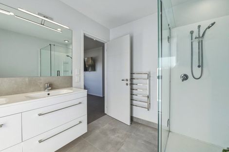 Photo of property in 9 Lancewood Way, Kinloch, Taupo, 3377