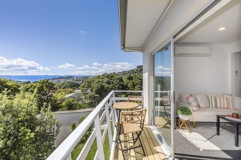 Photo of property in 1a Sandhurst Way, Crofton Downs, Wellington, 6035