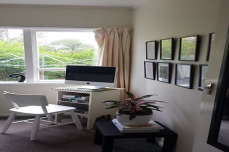 Photo of property in 2/17 Huntingdon Street, Northland, Wellington, 6012