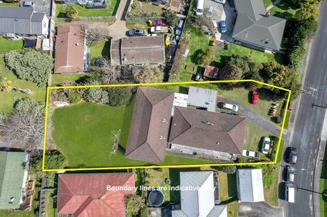 Photo of property in 1 Hill Crescent, Papakura, 2110