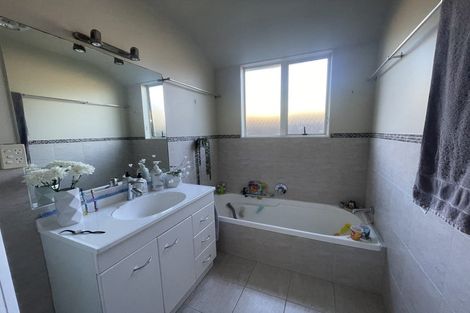 Photo of property in 83 Te Wharau Drive, Greenhithe, Auckland, 0632