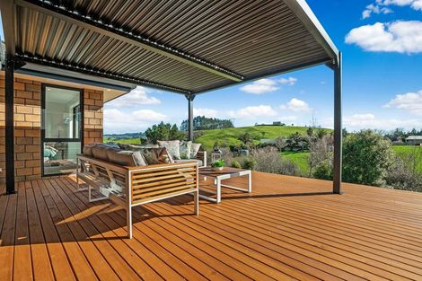 Photo of property in 5 Don Mackinnon Way, Hunua, 2583