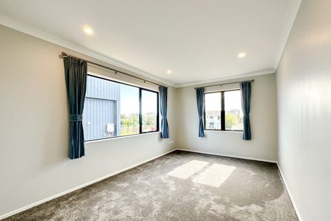 Photo of property in 42 Montgomery Avenue, Belmont, Auckland, 0622