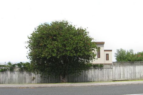 Photo of property in 13a Castor Road, Castor Bay, Auckland, 0620