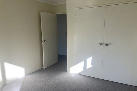 Photo of property in 102 Kemp Road, Massey, Auckland, 0614