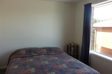 Photo of property in 17 Daniels Road, Redwood, Christchurch, 8051