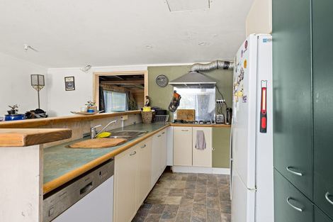 Photo of property in 380 Kaipara Coast Highway, Helensville, Kaukapakapa, 0871