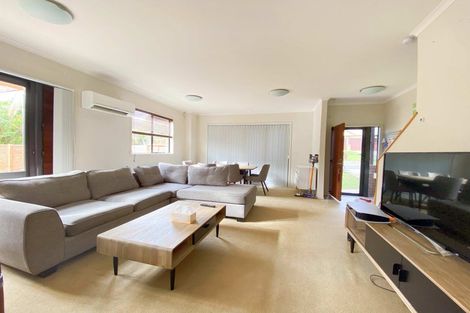 Photo of property in 21 Greenbough Lane, Greenhithe, Auckland, 0632