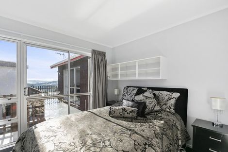 Photo of property in 6 Tree Top Lane, Paparangi, Wellington, 6037