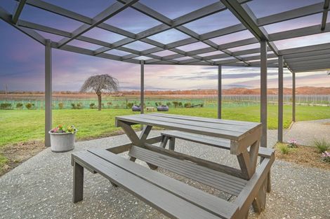 Photo of property in 285 Te Mata Mangateretere Road, Havelock North, 4180
