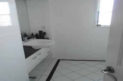 Photo of property in Gull - Unmanned, 1/1 Rangitira Avenue, Takapuna, Auckland, 0622