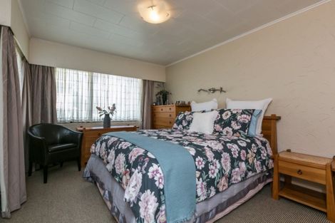Photo of property in 6 Hinton Road, Taradale, Napier, 4112