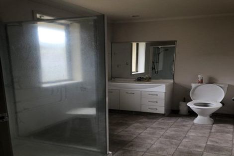 Photo of property in 16 Nobleman Place, Hamilton East, Hamilton, 3216