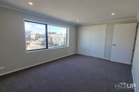 Photo of property in 2/1 Ko Roa Lane, Hobsonville, Auckland, 0616