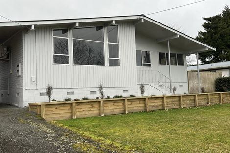 Photo of property in 3 Patterson Grove, Waikanae, 5036