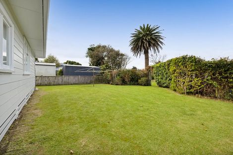 Photo of property in 63 Longfellow Road, Opunake, 4616