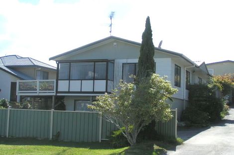 Photo of property in 2/23 Raines Avenue, Forrest Hill, Auckland, 0620