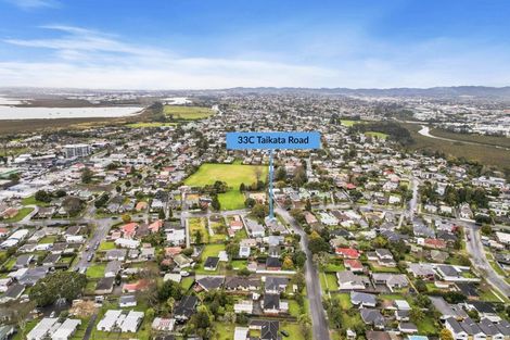 Photo of property in 33 Taikata Road, Te Atatu Peninsula, Auckland, 0610