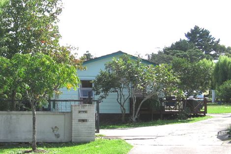 Photo of property in 11 Jarrah Place, Massey, Auckland, 0614