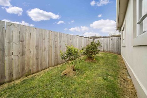 Photo of property in 5a Naumai Place, Spotswood, New Plymouth, 4310